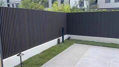 屋外用 WPC 壁被覆材